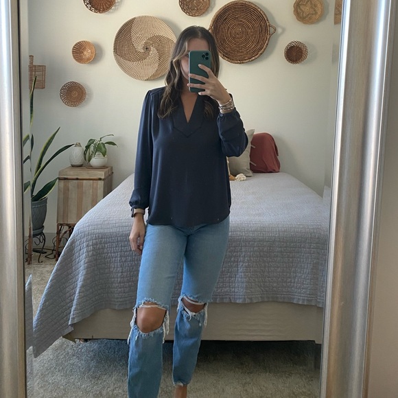 🍃Gray Blouse🍃 - Picture 4 of 5